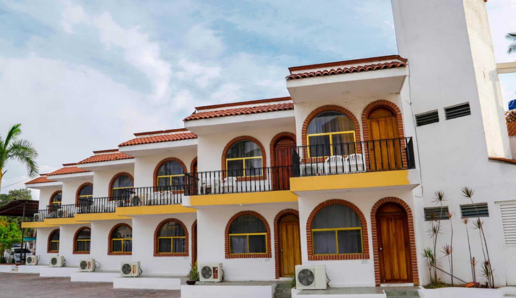 Costa Alegre Hotel & Suites Rincon de Guayabitos Exterior photo