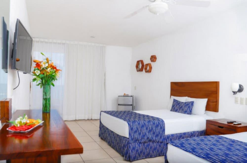 Costa Alegre Hotel & Suites Rincon de Guayabitos Exterior photo