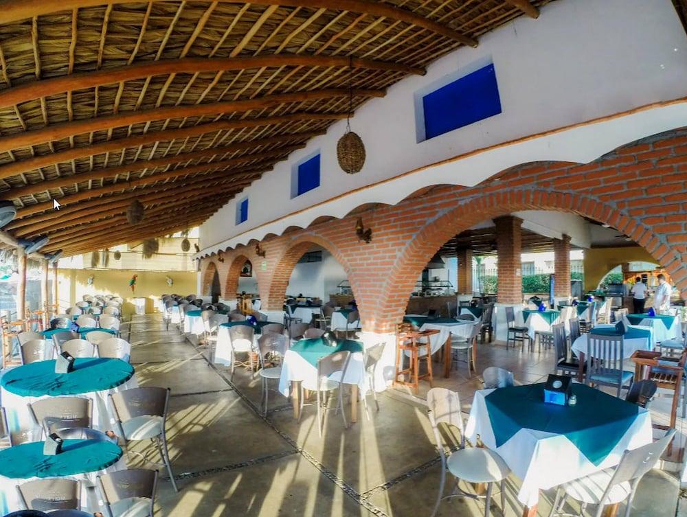 Costa Alegre Hotel & Suites Rincon de Guayabitos Exterior photo