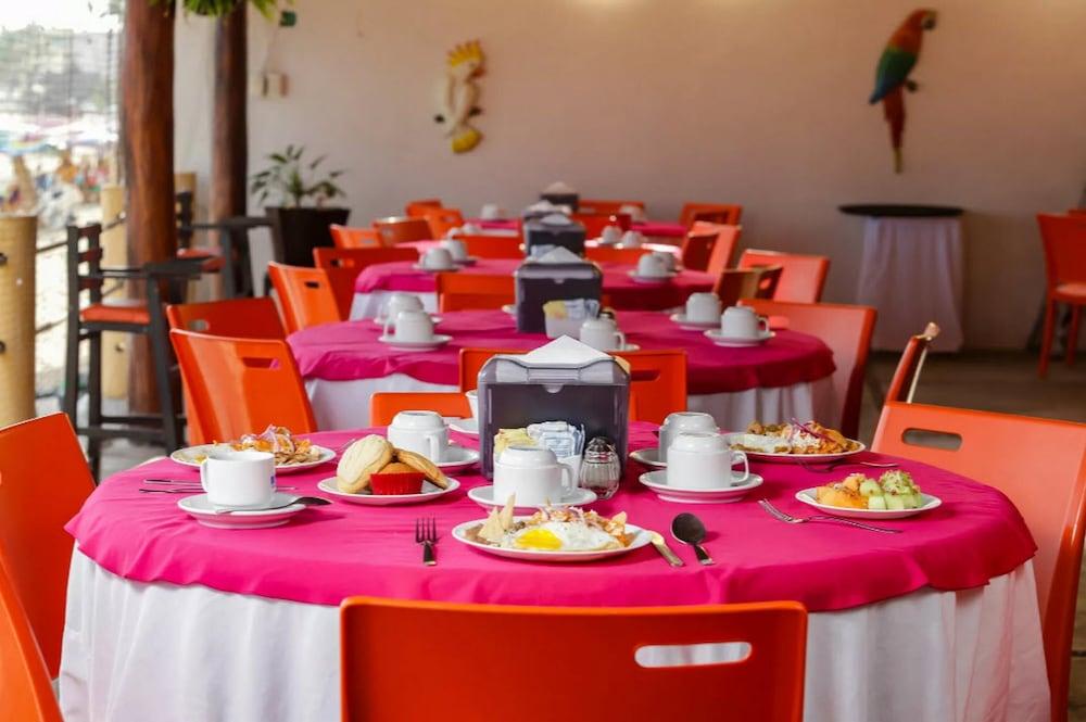 Costa Alegre Hotel & Suites Rincon de Guayabitos Exterior photo