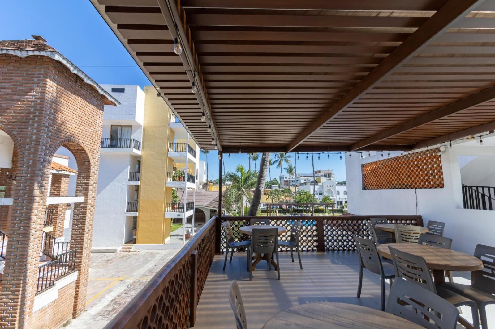 Costa Alegre Hotel & Suites Rincon de Guayabitos Exterior photo