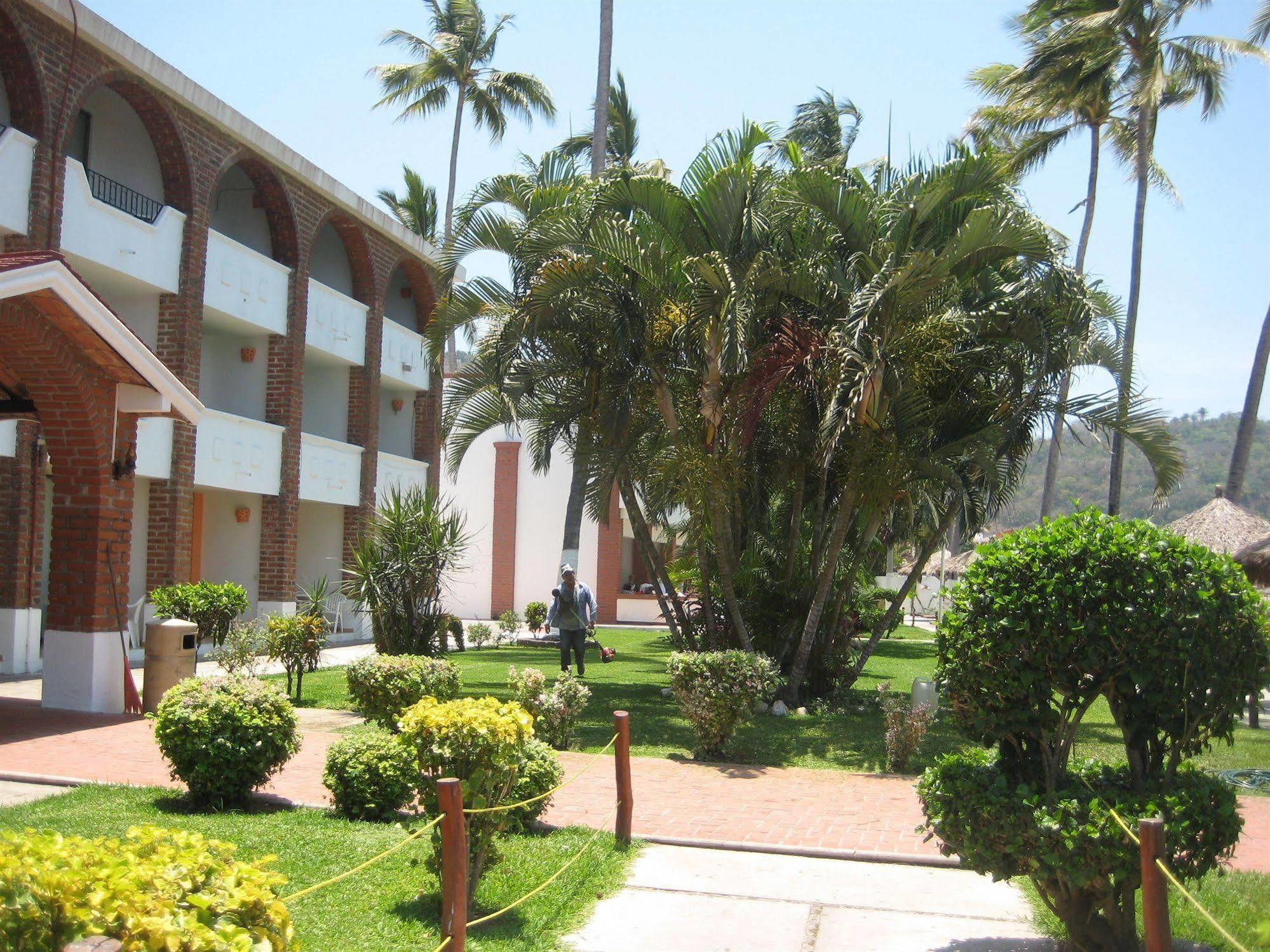 Costa Alegre Hotel & Suites Rincon de Guayabitos Exterior photo